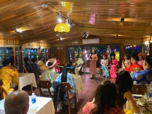 Vé tour ghép Ăn tối + Nghe ca Huế trên sông Hương